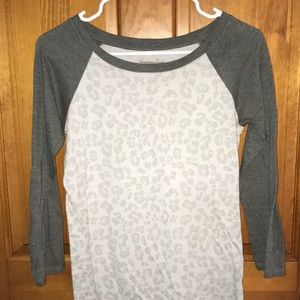 Quarter Sleeve Gray American Eagle Shirt